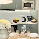 Centre For 6 Guests