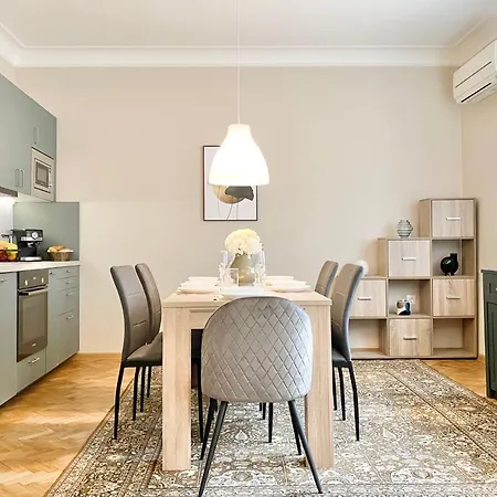 Apartament Centre For 6 Guests Sofia