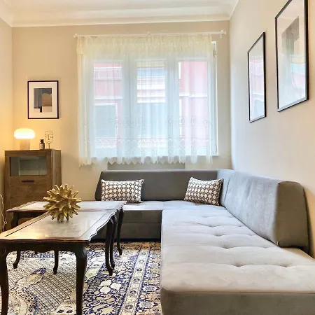 Centre For 6 Guests Apartman *