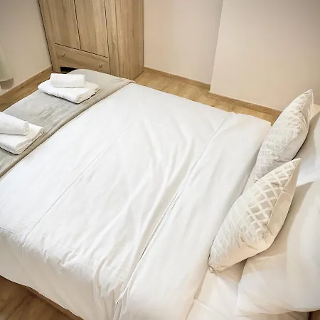 2bdr For 6 Guests * Szófia