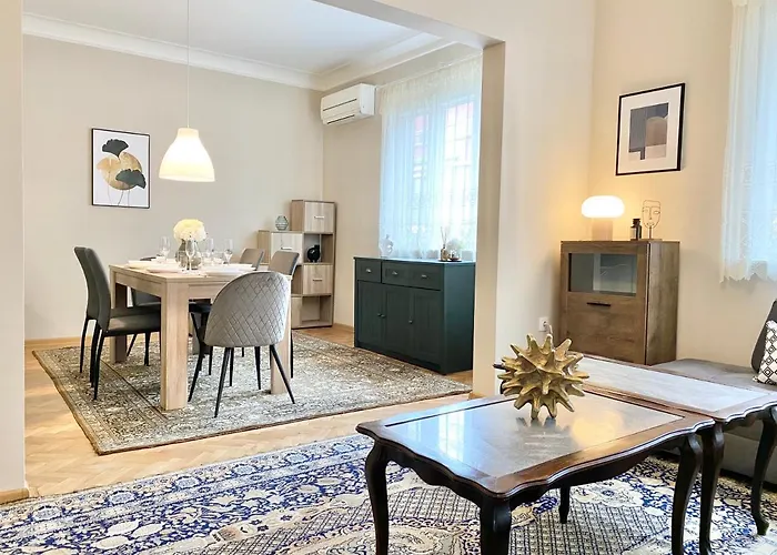 Centre For 6 Guests صوفيا