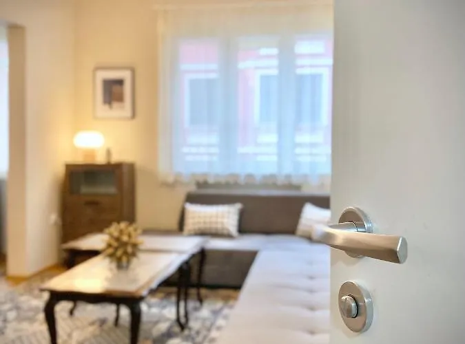 Apartment Centre For 6 Guests