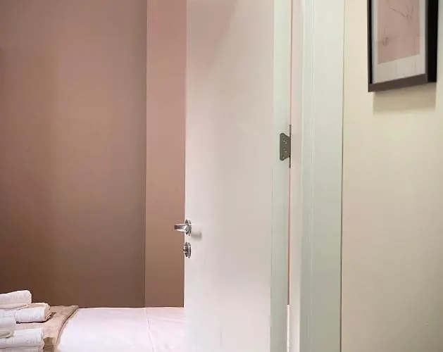 Centre For 6 Guests 索菲亞