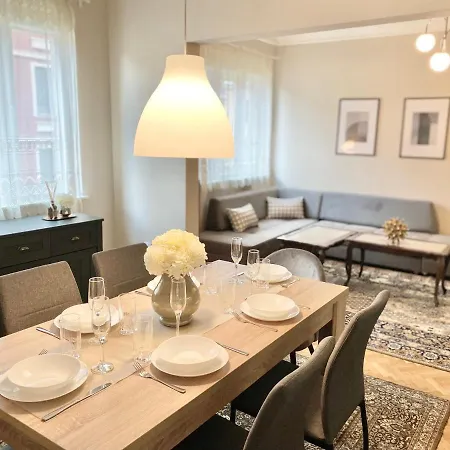 Centre For 6 Guests